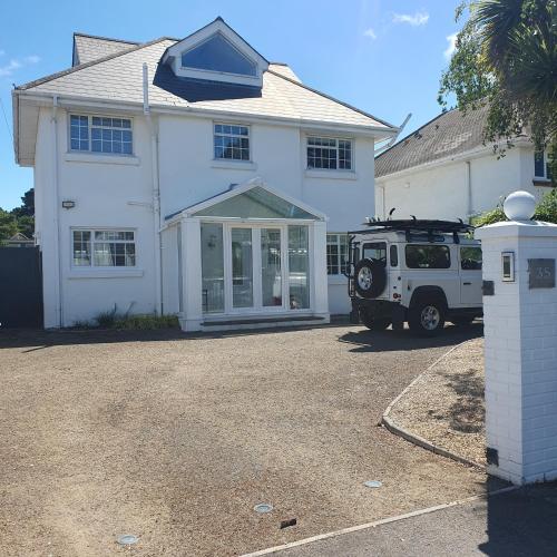 Panorama House 400m from Sandbanks beach — 4-Star Luxury Hotel in Poole, United Kingdom