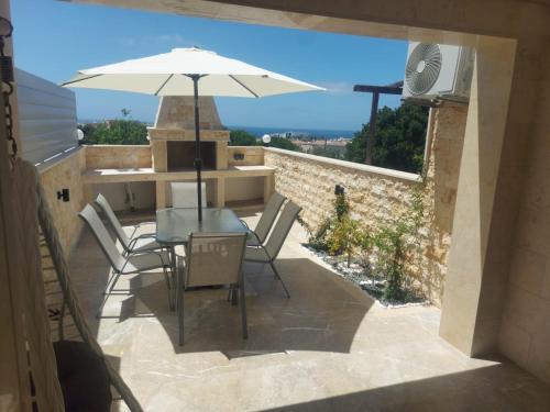 Sea view maisonette Chloraka — hotel in Chlorakas