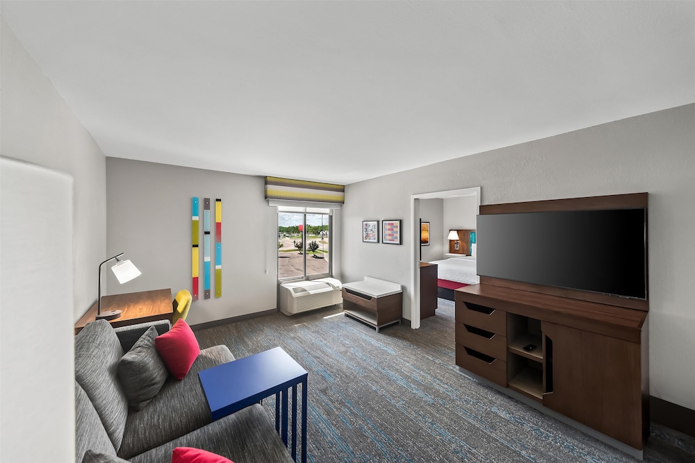 Hampton Inn North Platte - photo 23