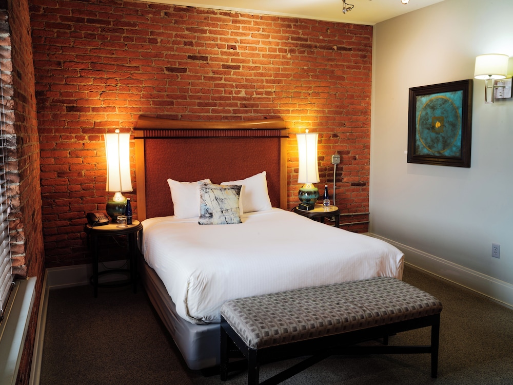 Lancaster Arts Hotel - photo 14
