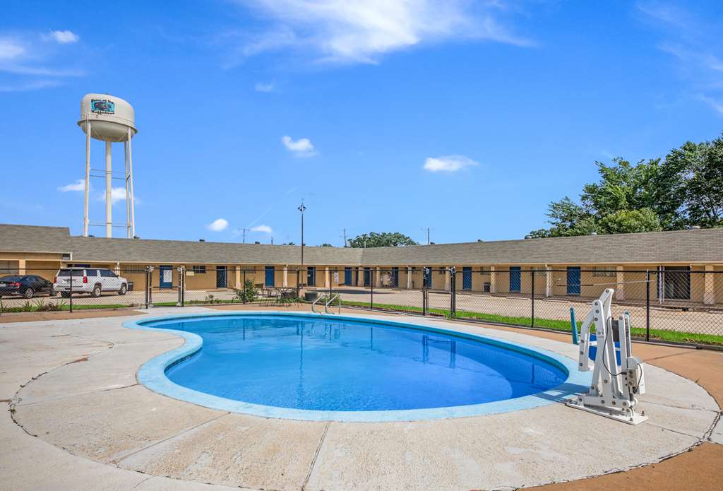 Americas Best Value Inn Giddings - photo 28