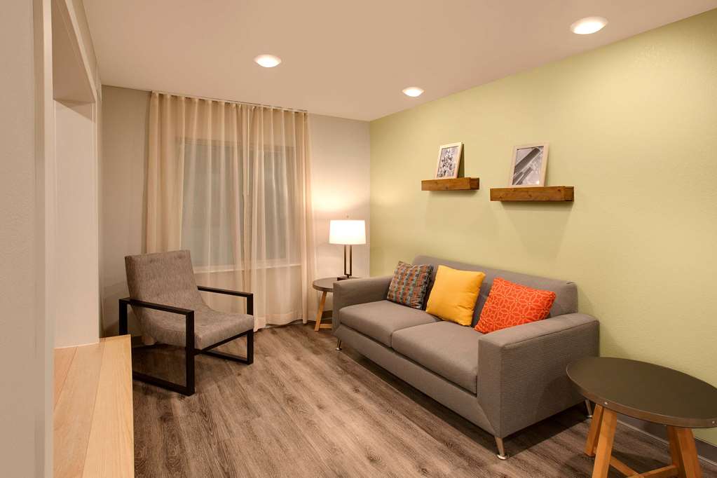 WoodSpring Suites Houston Northwest - photo 6