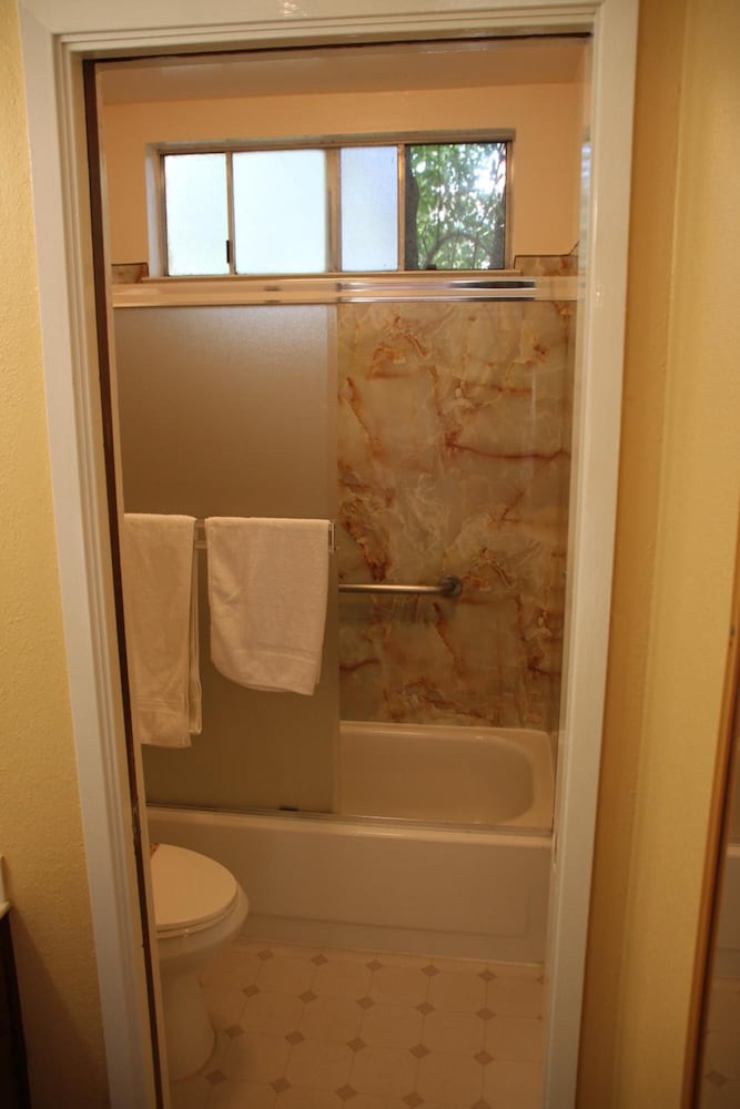 Villa Inn - photo 33