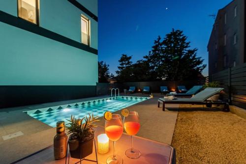 Villa Isola 1 luxury apartment with a pool — 4-Star Luxury Hotel in Novalja, Croatia