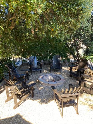 Cosy And Unique Family Retreat in Hout Bay