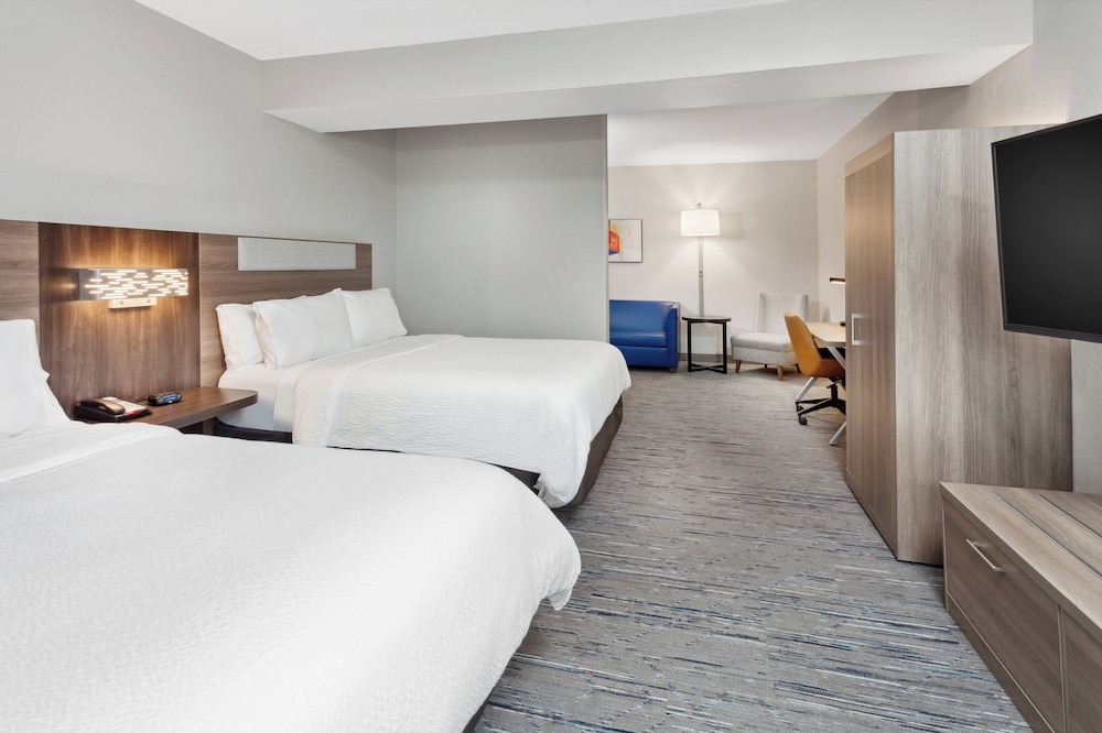 Holiday Inn Express Cleveland Airport Brookpark by IHG - photo 15