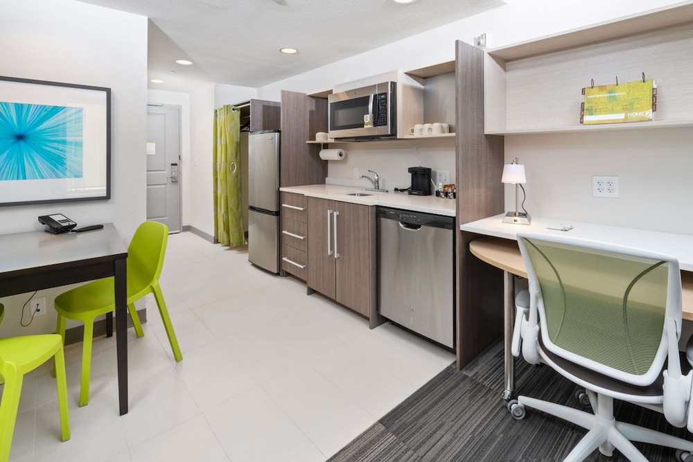 Home2 Suites by Hilton Newark Airport - photo 5