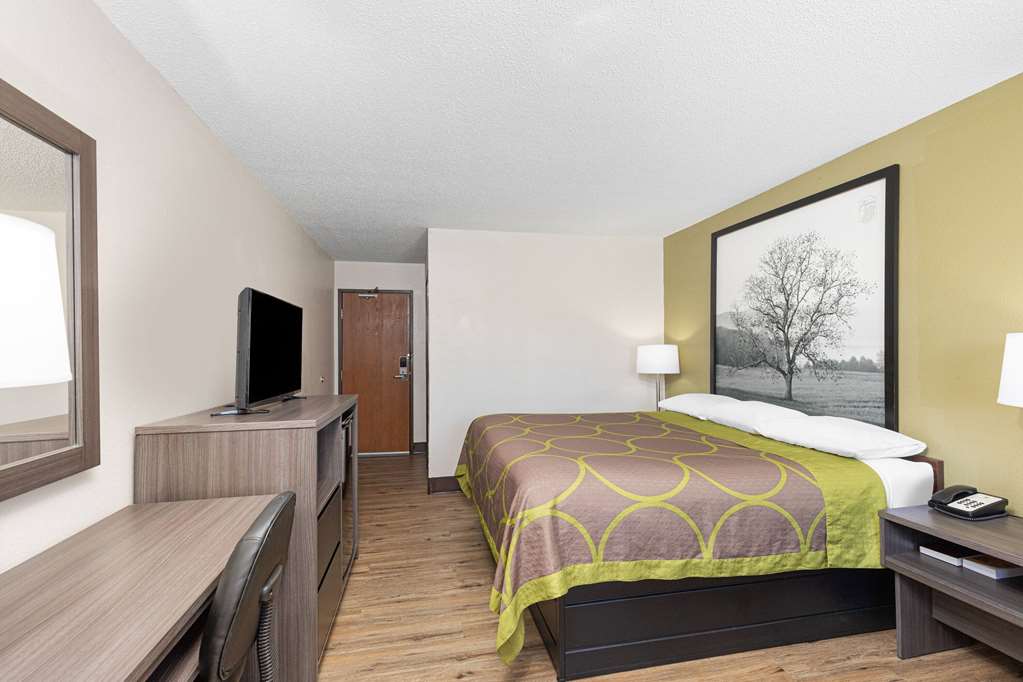 Super 8 by Wyndham Johnson City - photo 25