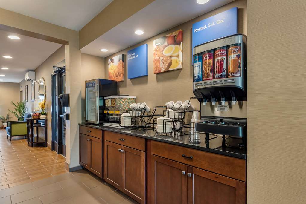 Comfort Inn Ellsworth Bar Harbor - photo 25