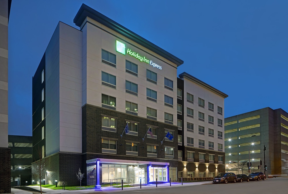 Holiday Inn Express Milwaukee Downtown by IHG in Milwaukee, United States