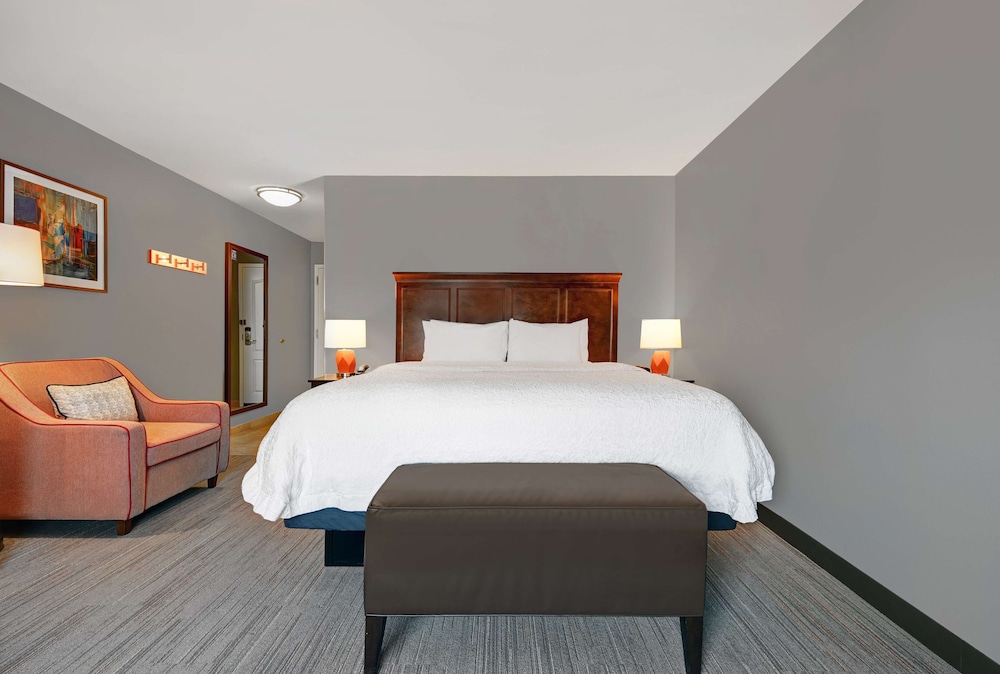 Hampton Inn Farmington - photo 22