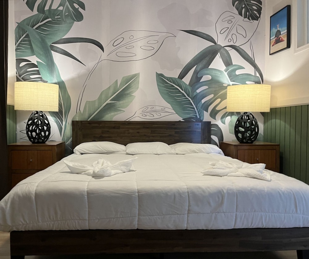 Wild Ginger Hotel — Hilo