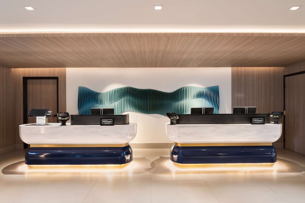 DoubleTree by Hilton San Francisco South Airport Blvd - photo 9
