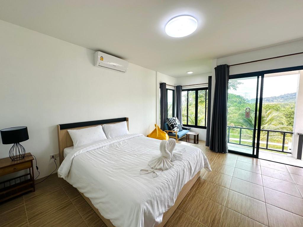 Chai Khao Mountain View Phuket - carbon neutral hotel in Phuket