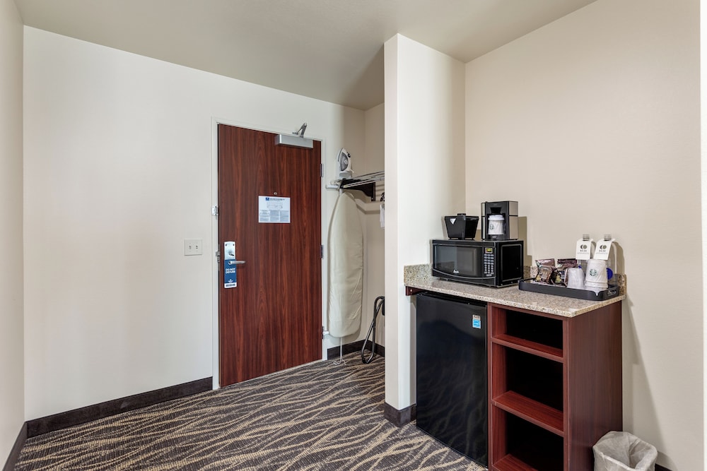 Cobblestone Hotel & Suites Ottumwa - photo 26
