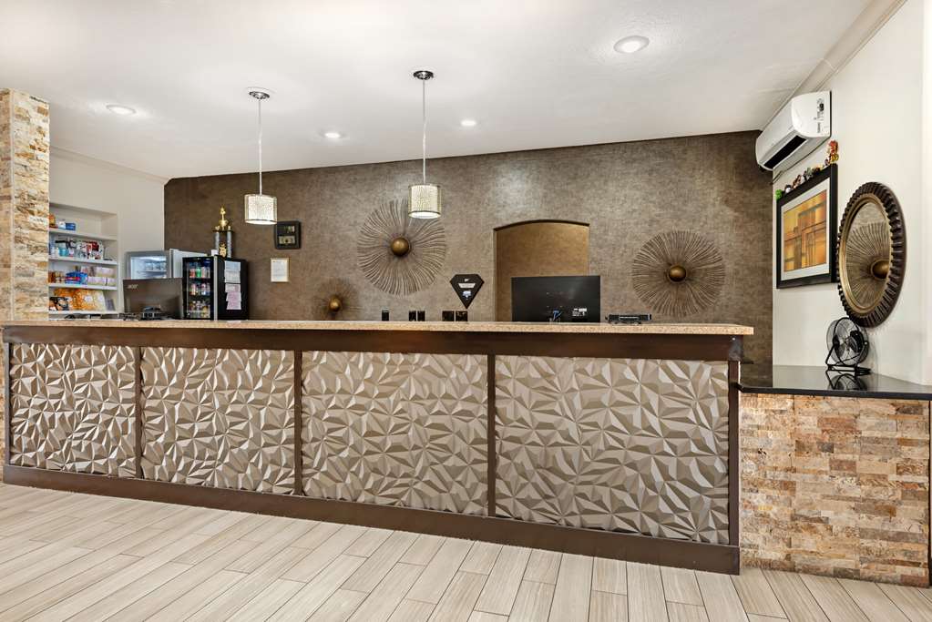 Best Western Plus Eagleridge Inn & Suites - photo 45