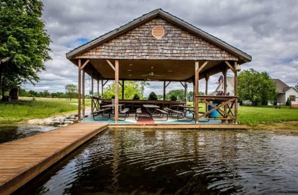 Pleasant Grove Inn - photo 44