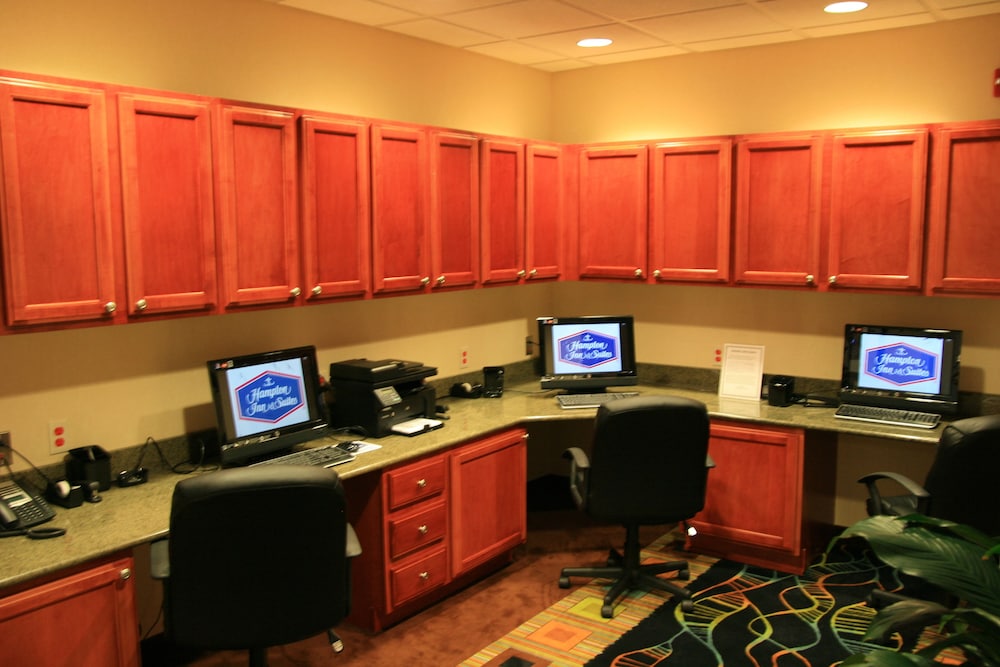 Hampton Inn & Suites Detroit Chesterfield Township - photo 55