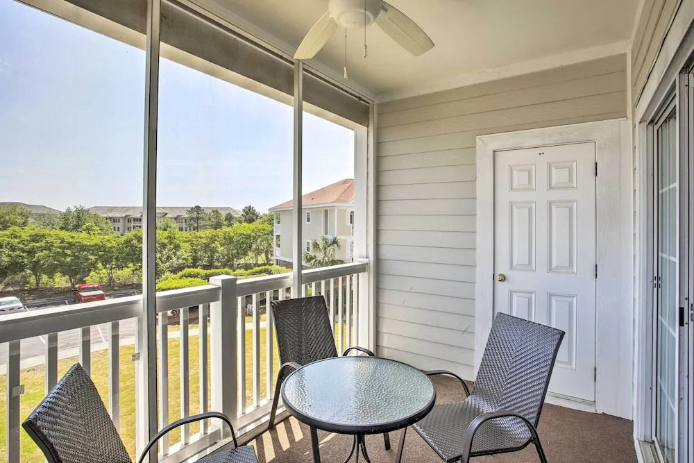 Barefoot Resort Condo with Pool Tennis Court Access - photo 4