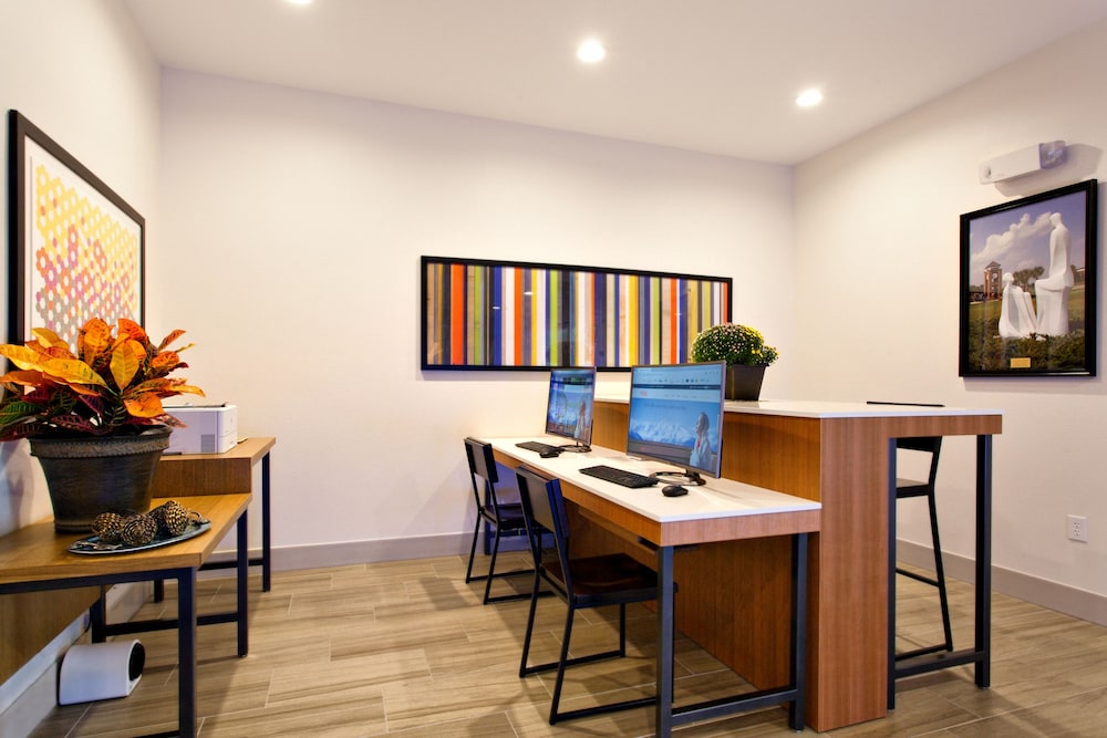 Holiday Inn Express Lake Wales N Winter Haven by IHG - photo 17