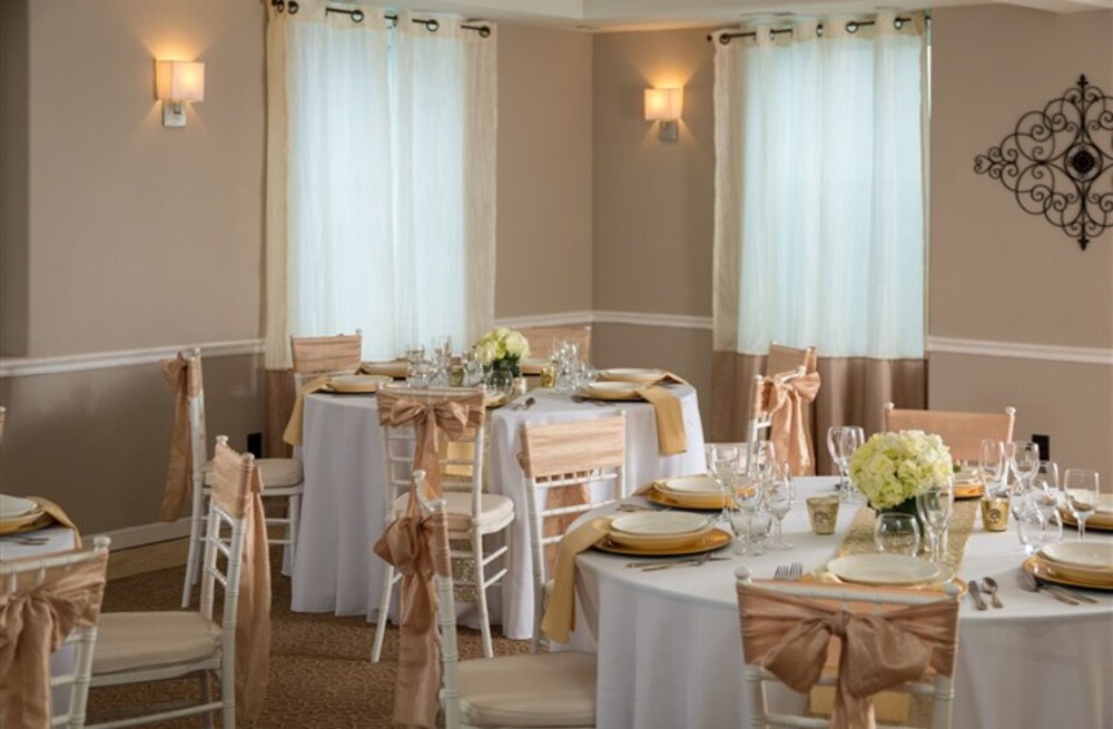 The Roosevelt Inn - photo 40