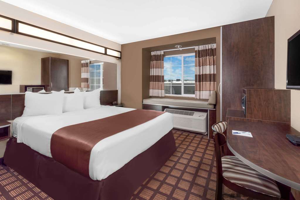 Microtel Inn & Suites By Wyndham Midland - photo 12