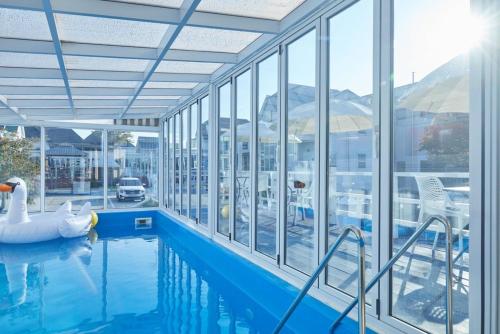 Daebudo BadahyangghiSeville Pool Villa — 4-Star Luxury Hotel in Ansan-Si, South Korea