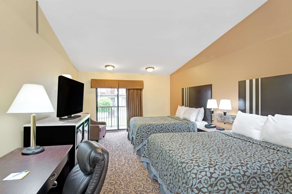 Days Inn by Wyndham Washington Pennsylvania - photo 5
