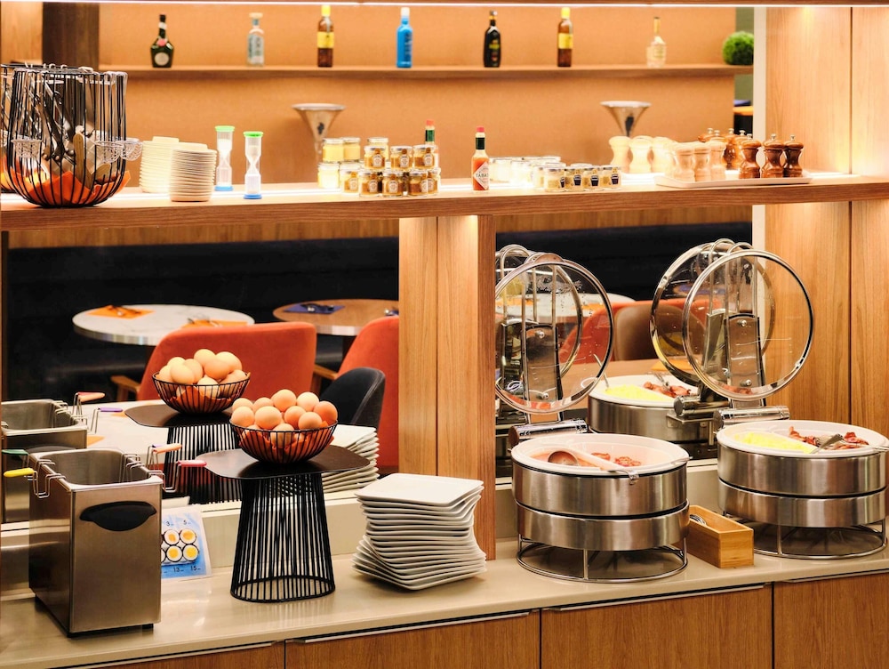 Mercure Chartres Centre Cathédrale — 4-Star Luxury Hotel in Chartres, France