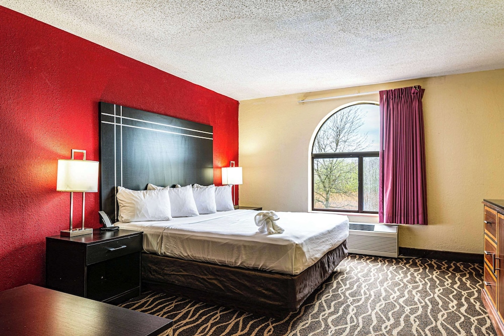Econo Lodge Cleveland Southeast Kent - photo 29