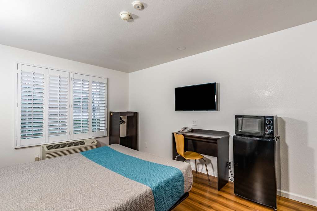 Motel 6 Fountain Valley CA Huntington Beach Area - photo 7