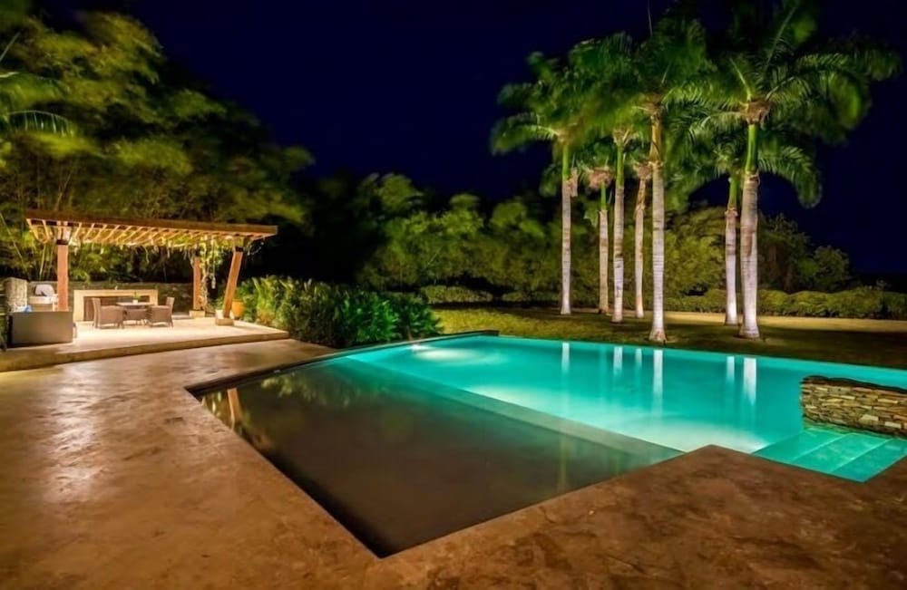 Oasis Casa Condo — 4-Star Luxury Hotel in La Romana, Dominican Republic