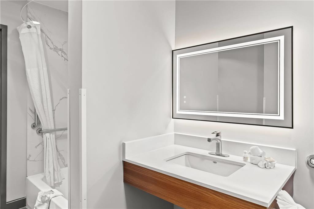 Microtel Inn & Suites by Wyndham Norcross - photo 10