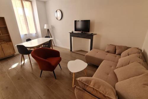 Charmant 2 Pieces Renove Dans Centre Historique in Vence, France