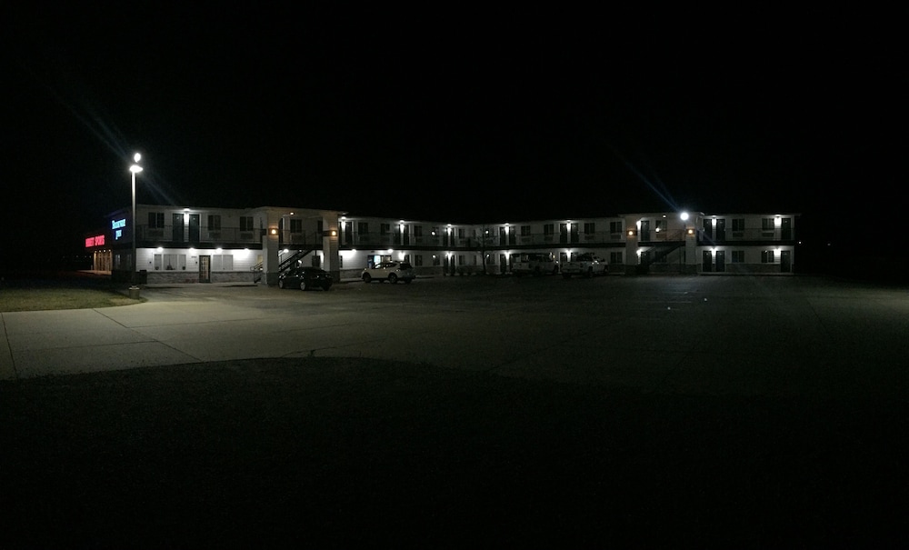 Rodeway Inn Goddard - photo 21