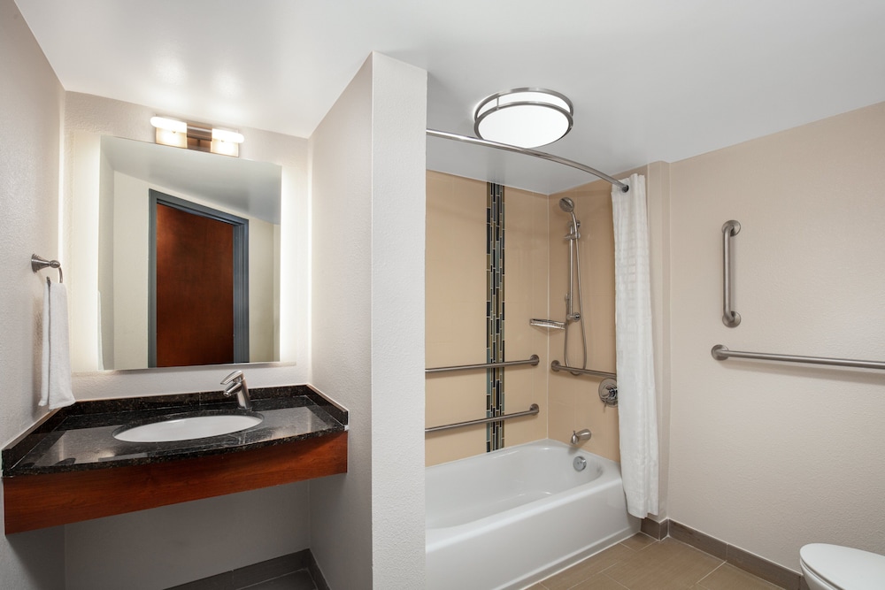 Candlewood Suites Birmingham Inverness - photo 19