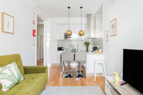 Augusta 229 5E City Center Apt Balcony & Elevator — 4-Star Luxury Hotel in Lisbon, Portugal