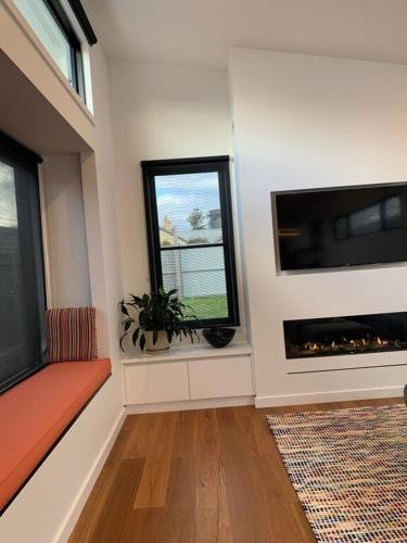 Mandalay by the Sea — Queenscliff — photo 4