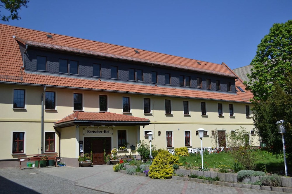 Landhotel Kertscher Hof - last minute hotel in Nobitz