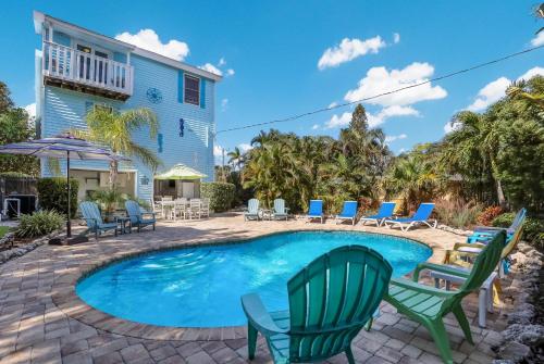 Beachcombers - carbon neutral hotel in Anna Maria