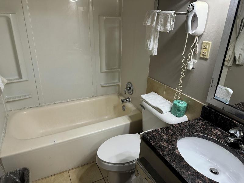 South Ridge Inn - photo 16