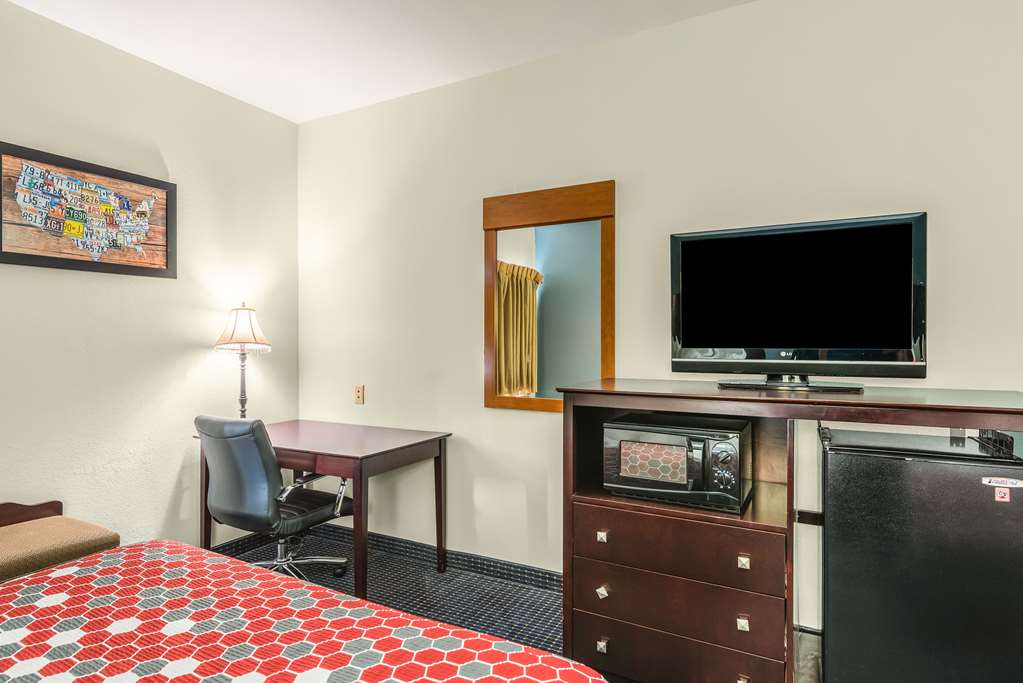 Econo Lodge Inn & Suites Pritchard Road North Little Rock - photo 24