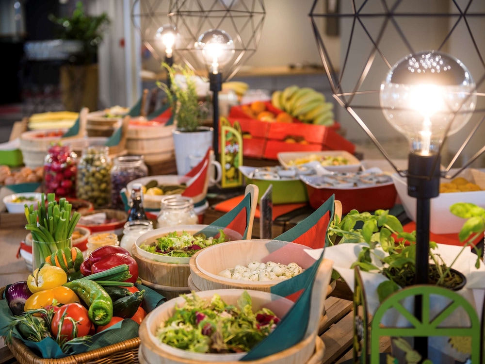 מזון ומשקאות