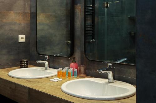 Stylish 2BR Apt in Vake Central Tbilisi By Wehost