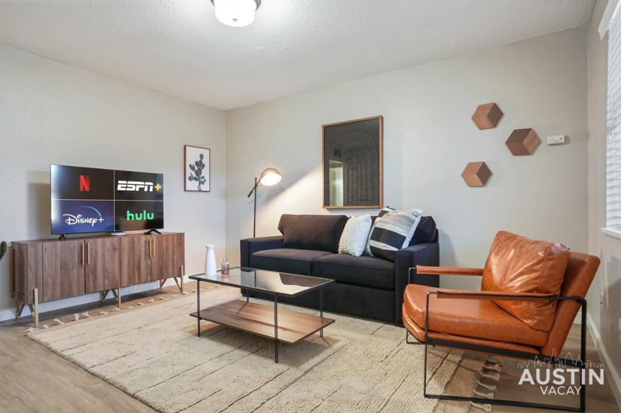 Adorable N Lamar Living Pool and Comfort for All — 4-Star Luxury Hotel in Austin, United States