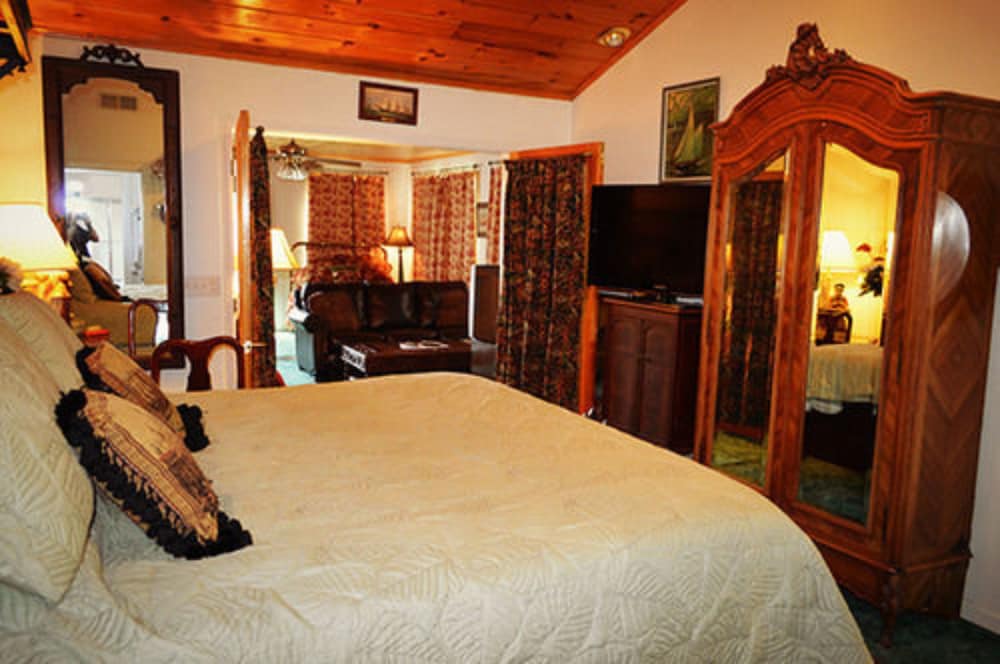 Echo Canyon Spa Resort - photo 13