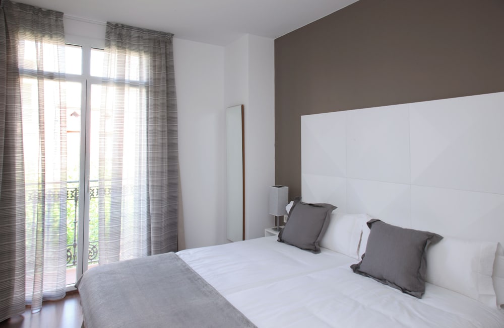 MH Apartments Suites — 4-Star Luxury Hotel in Barcelona, Spain