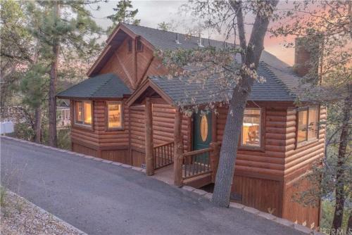Bearadise Retreat in Big Bear Lake, United States