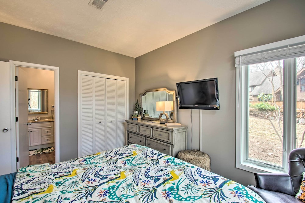 Wintergreen Resort Mountain Condo w Pool Access - photo 4