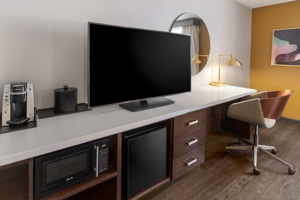 Hilton Garden Inn Los Angeles Hollywood - photo 5